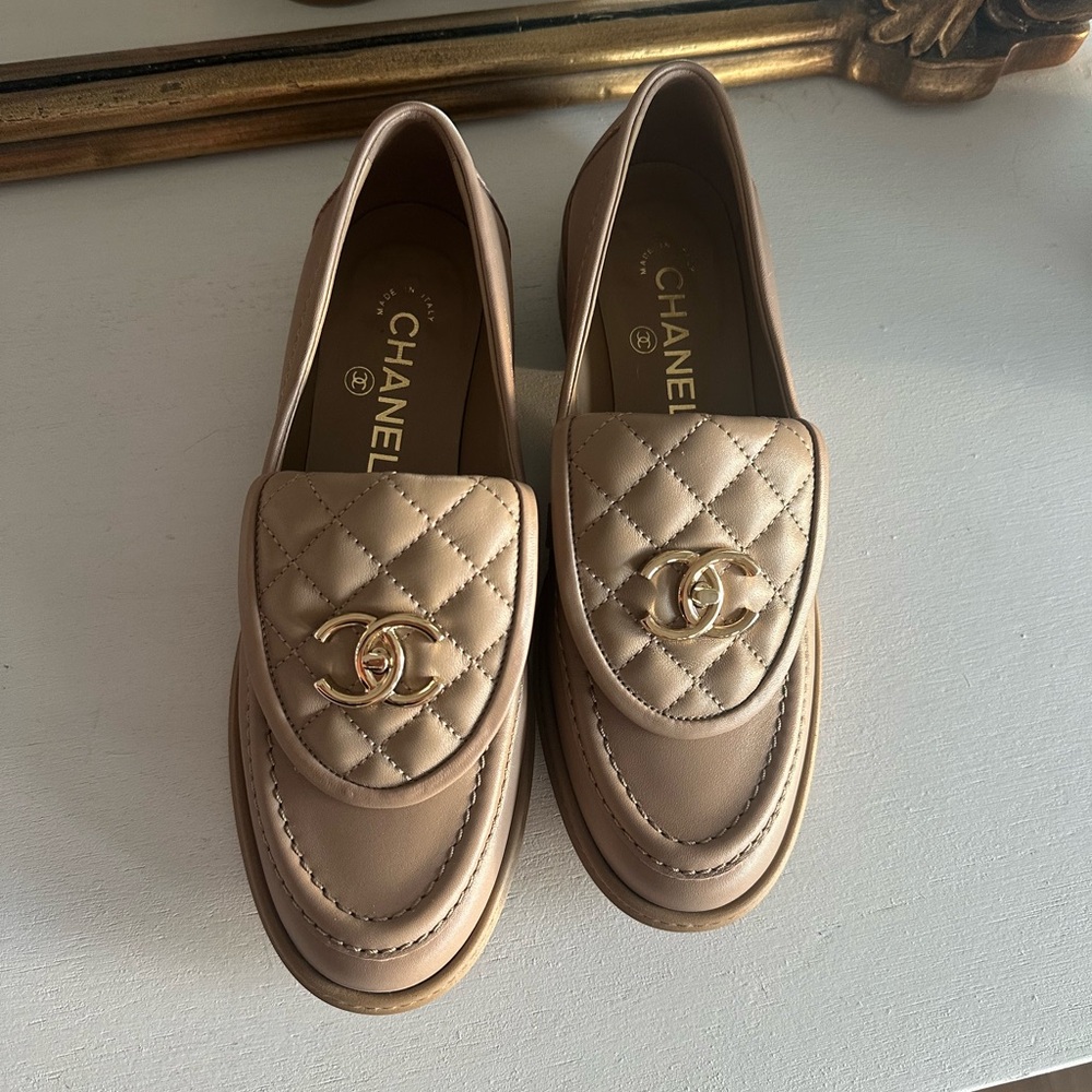 Chanel Loafers size 38